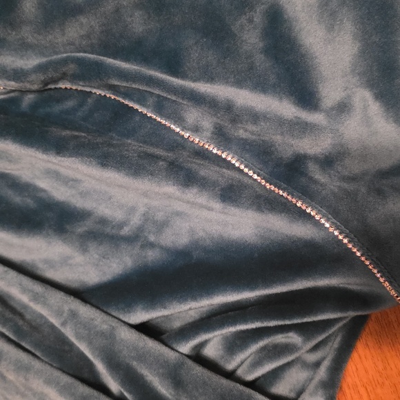 Victoria's Secret Teal Velour Hoodie Size XL - Picture 2 of 7